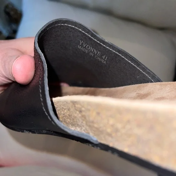 Chocolat Blu Black Leather Slides - Picture 7 of 7